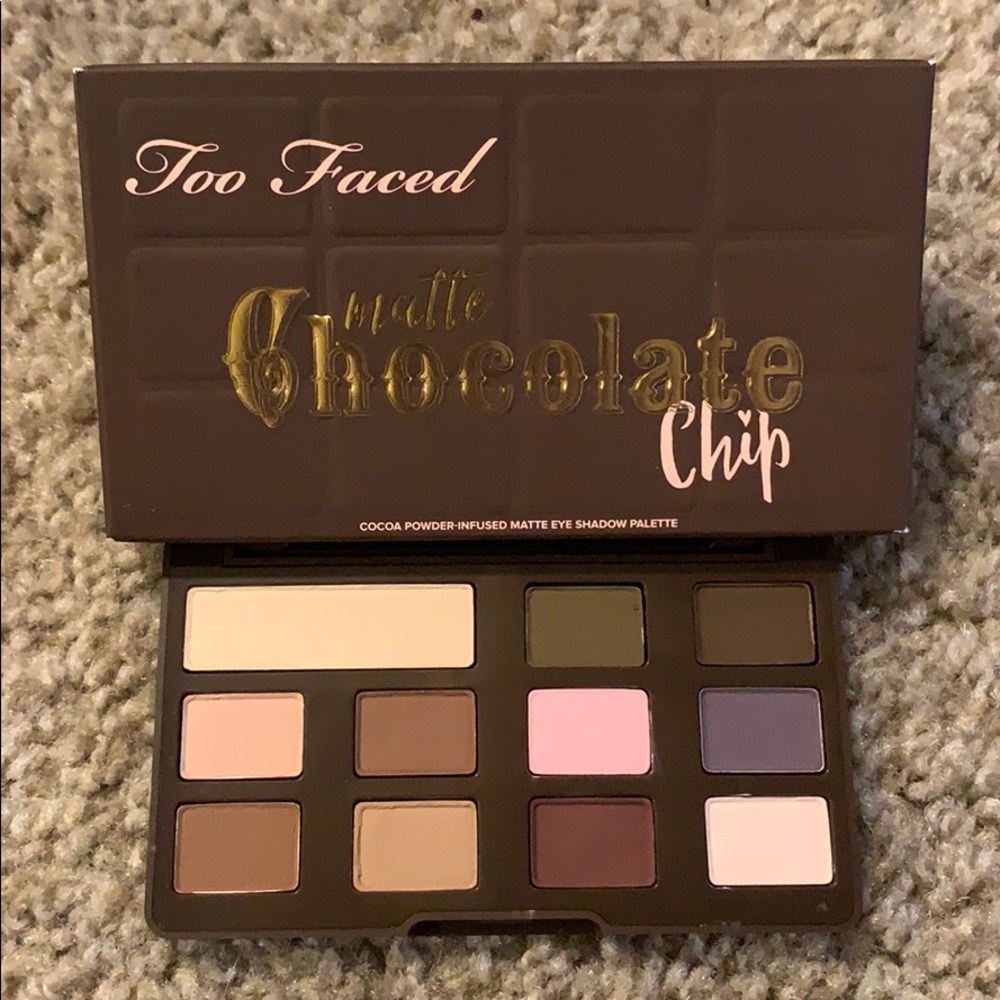 NIB Too Faced Matte Chocolate Chip Palette